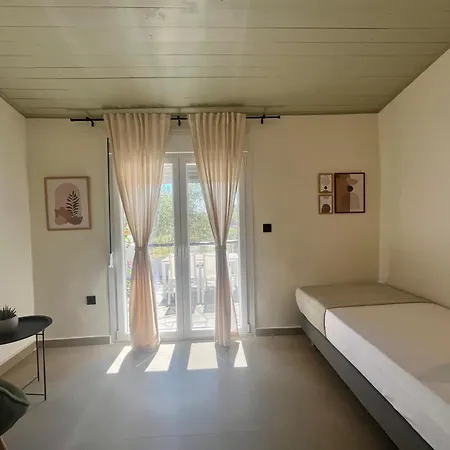 Olivia's Garden 3* 니키티