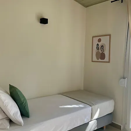 아파트호텔 Olivia's Garden 3*